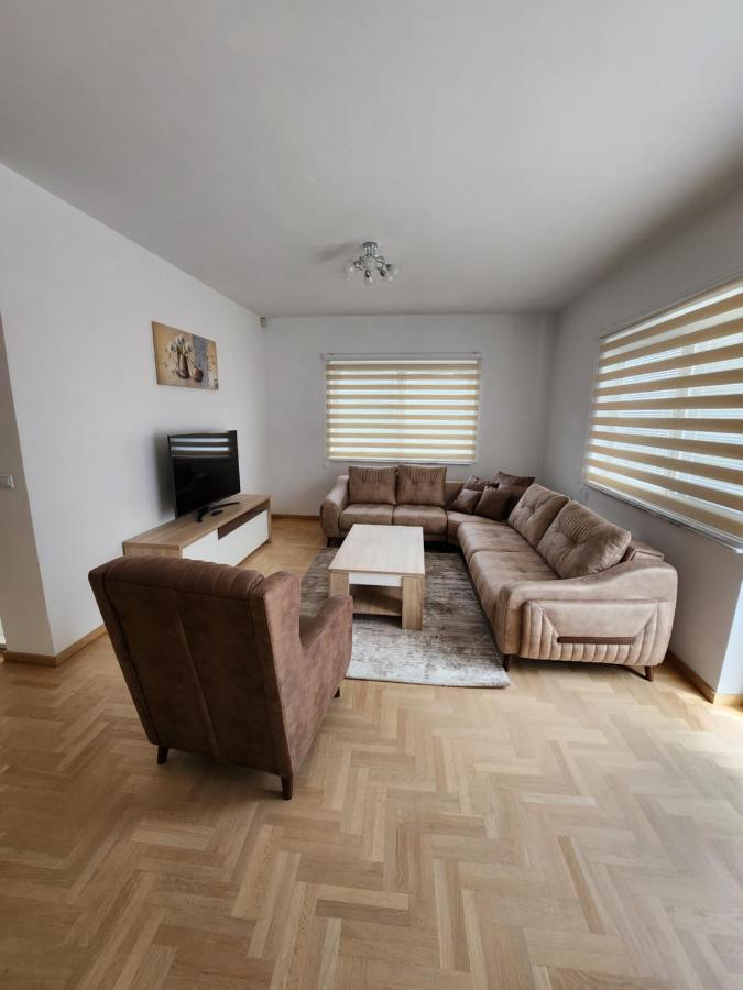 5 * Sarajevo